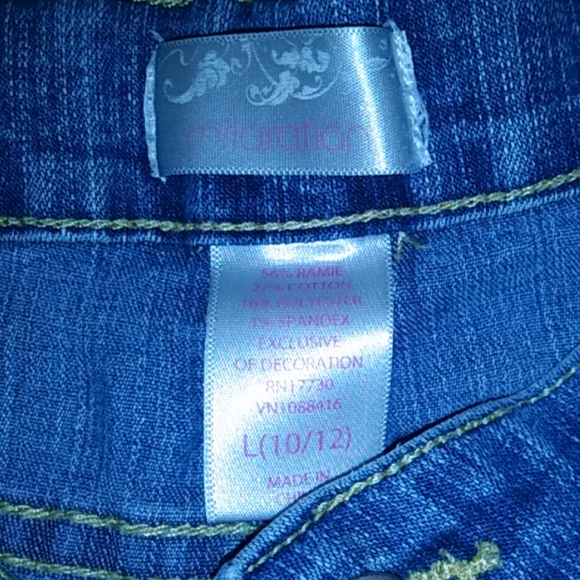 Shorts - Picture 3 of 3